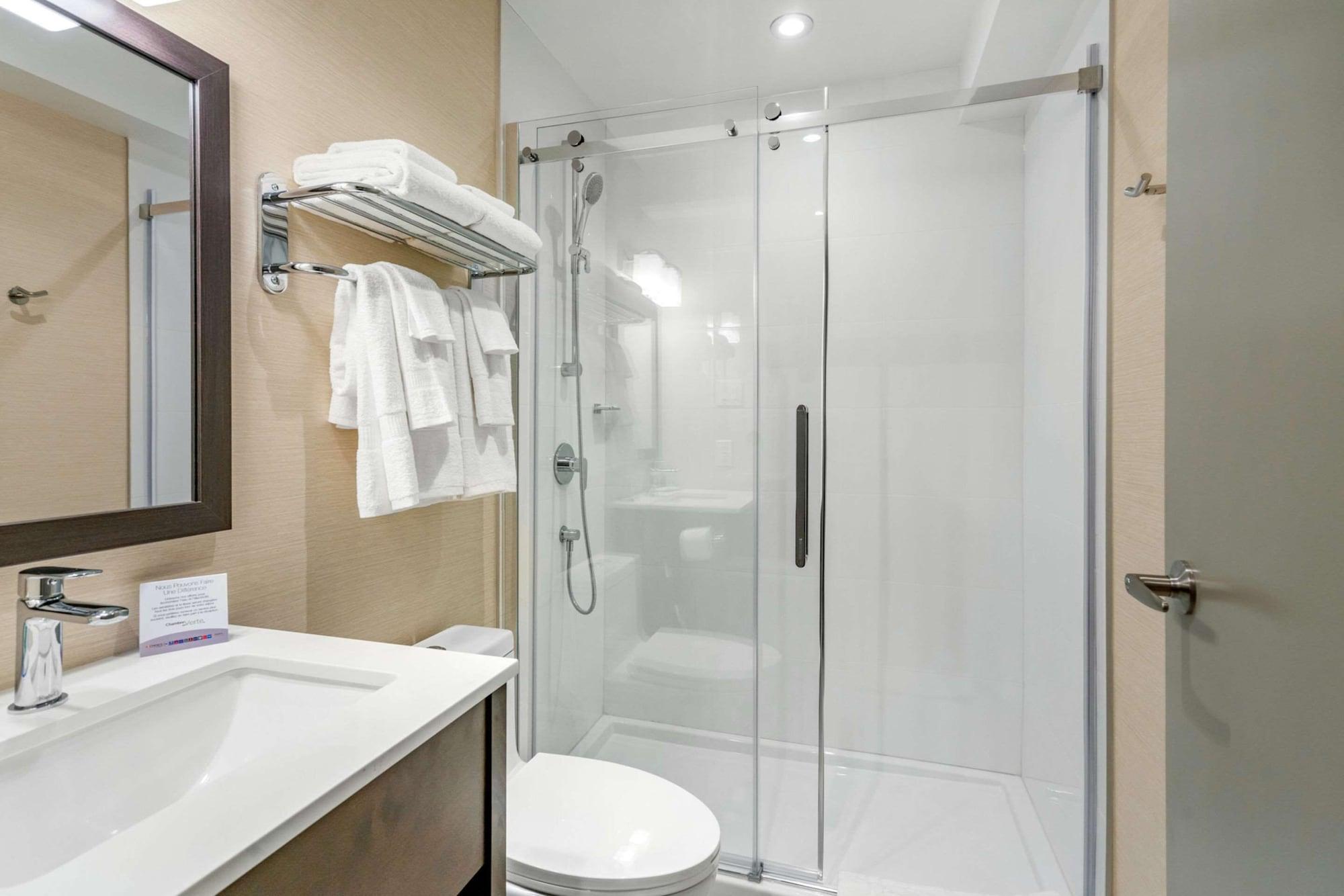 Quality Inn Centre-Ville Montreal Exterior photo