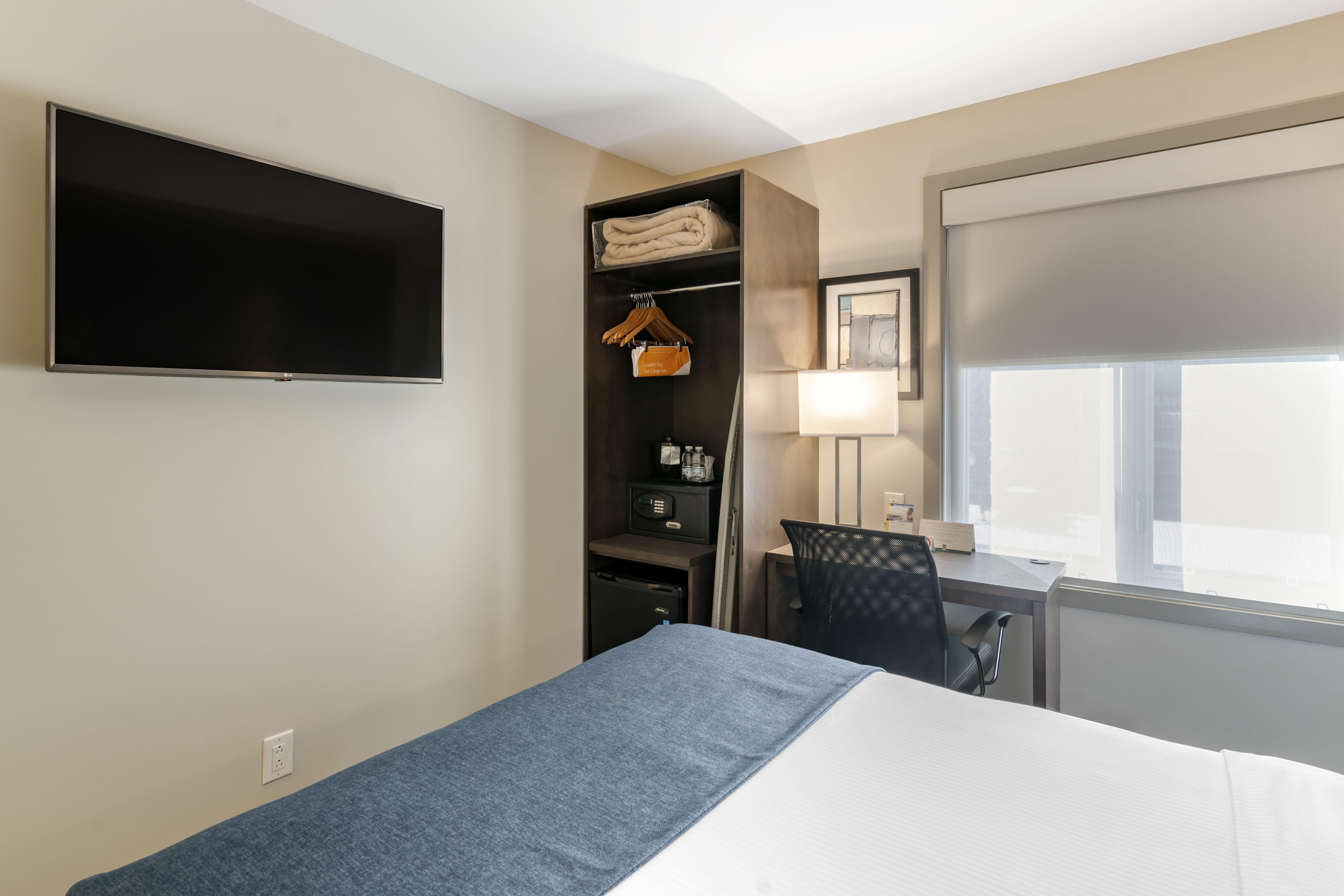 Quality Inn Centre-Ville Montreal Exterior photo